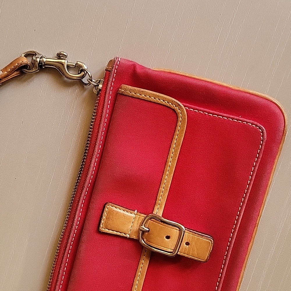 Coach Y2k Wristlet - Picture 4 of 12
